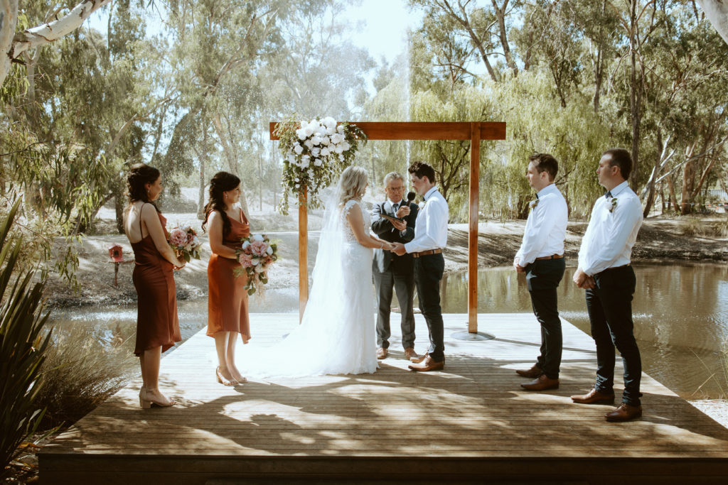 Wedding ceremony at Sandy Creek Park Bendigo